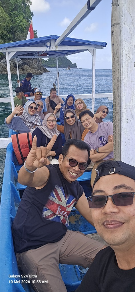 Pantai Karanggongso